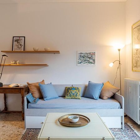 Lovely & Quiet Apartment - With Balcony & Parking Como Exteriér fotografie