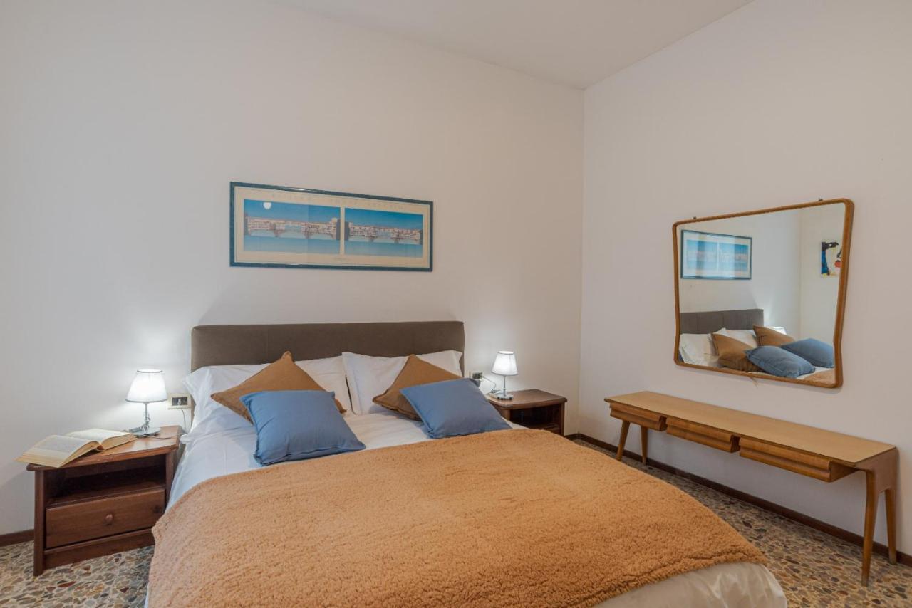 Lovely & Quiet Apartment - With Balcony & Parking Como Exteriér fotografie